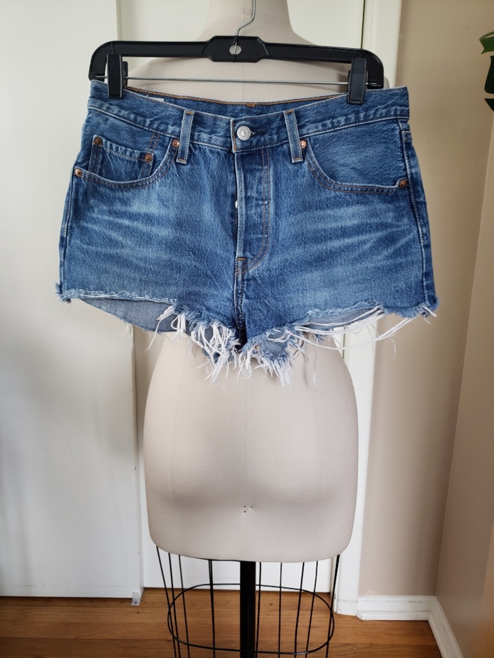 Levi's 501 Denim Shorts Size 27